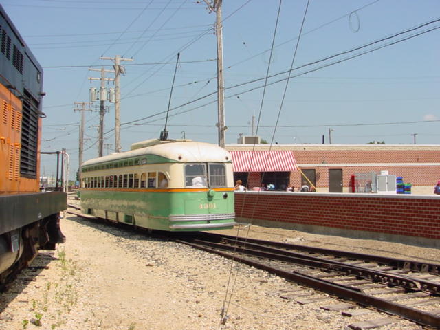 trolly2.jpg