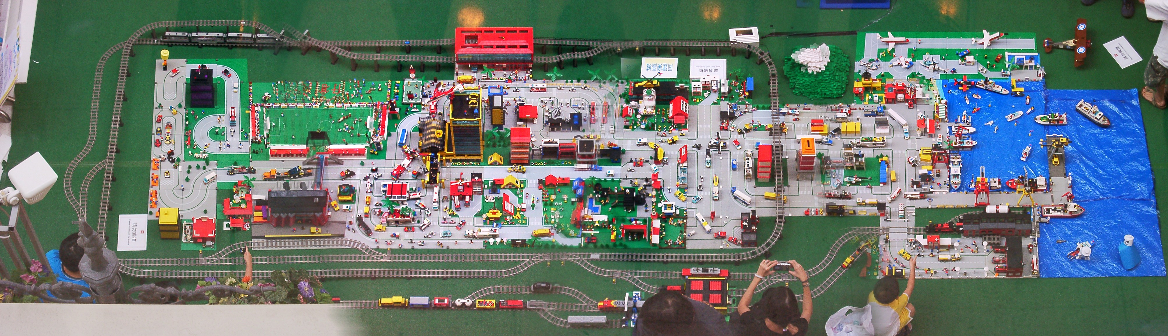 legocity1.jpg
