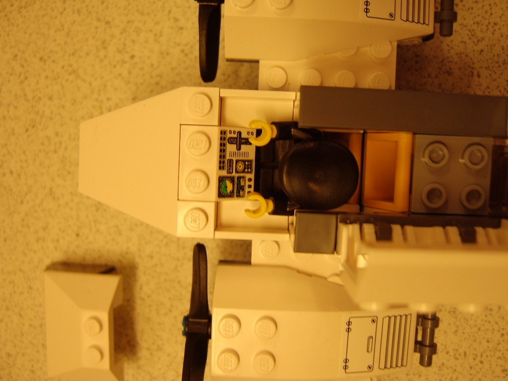 cockpit002.jpg