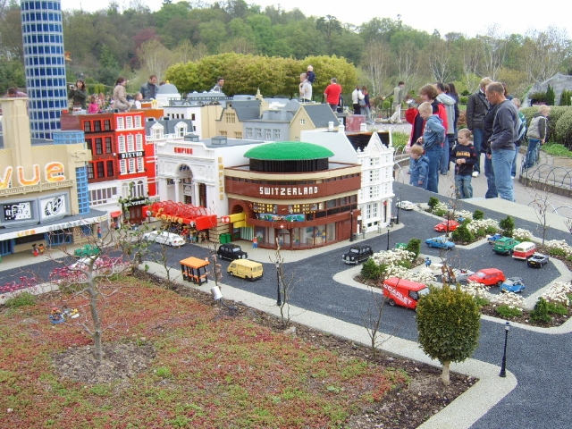 miniland18.jpg