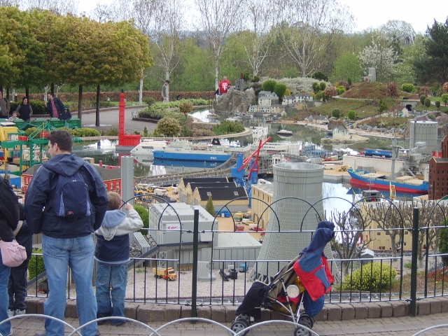 miniland2.jpg