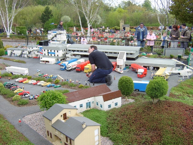 miniland24.jpg