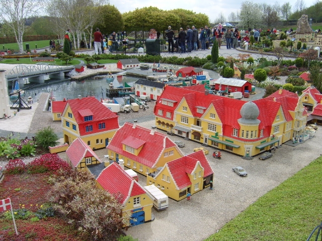 miniland51.jpg