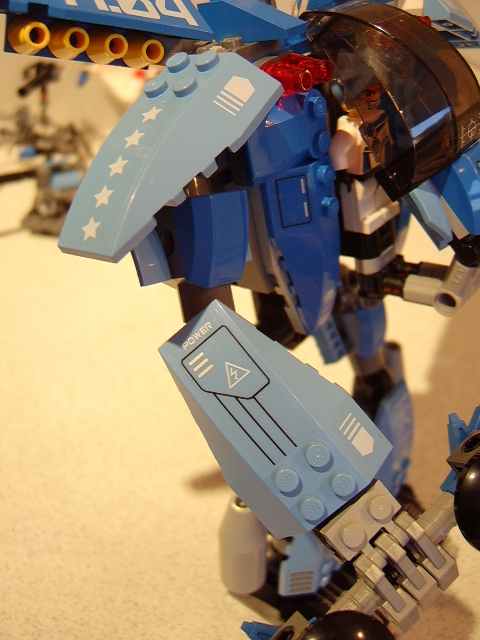 blue_mech004.jpg