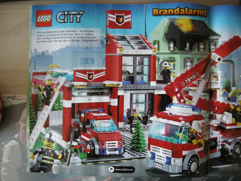 2008cataloguedk030.jpg