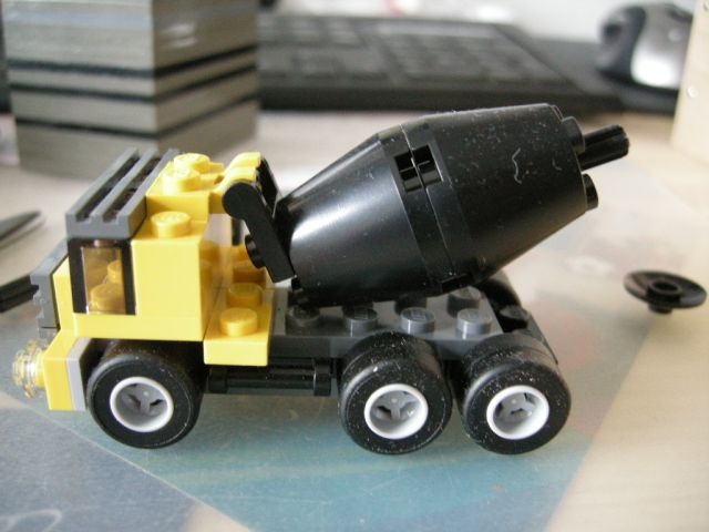 7876creator002.jpg