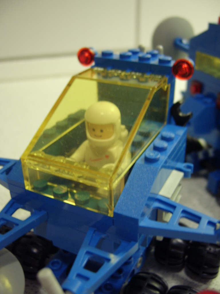 cockpit001.jpg