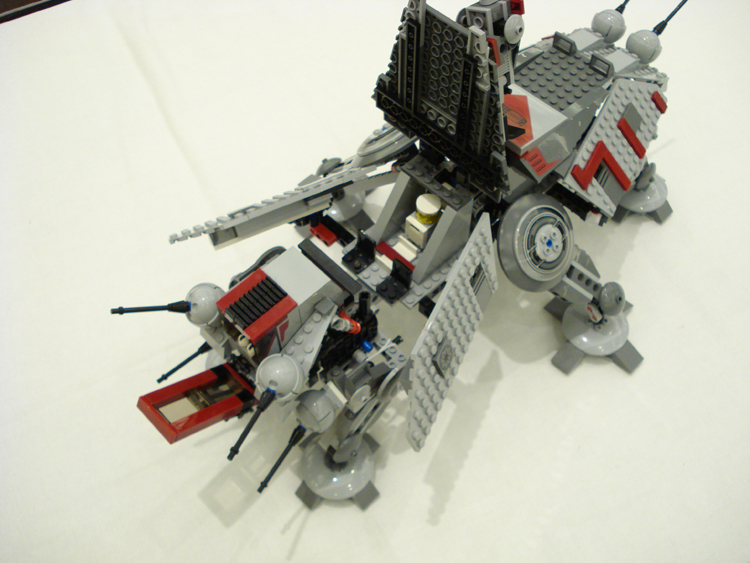 attecloseup03.jpg