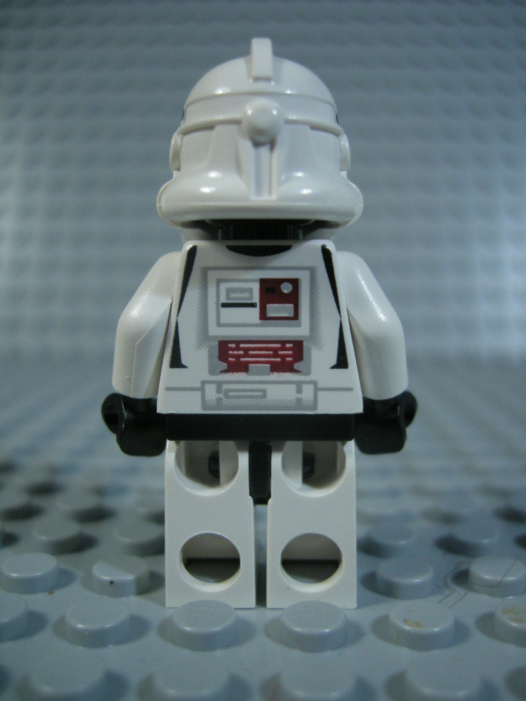 clone_trooper_darkred_rear.jpg