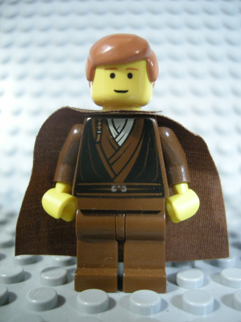 young_anakin_cape_front.jpg
