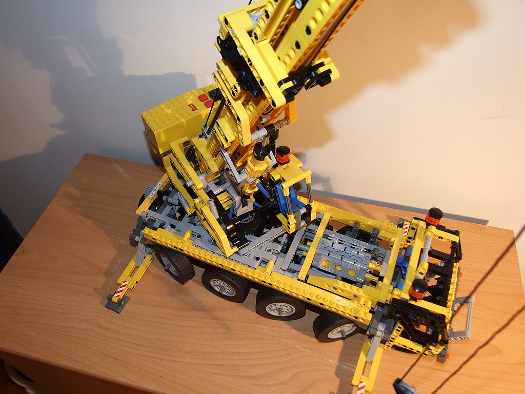 2007_1224lego0008.jpg