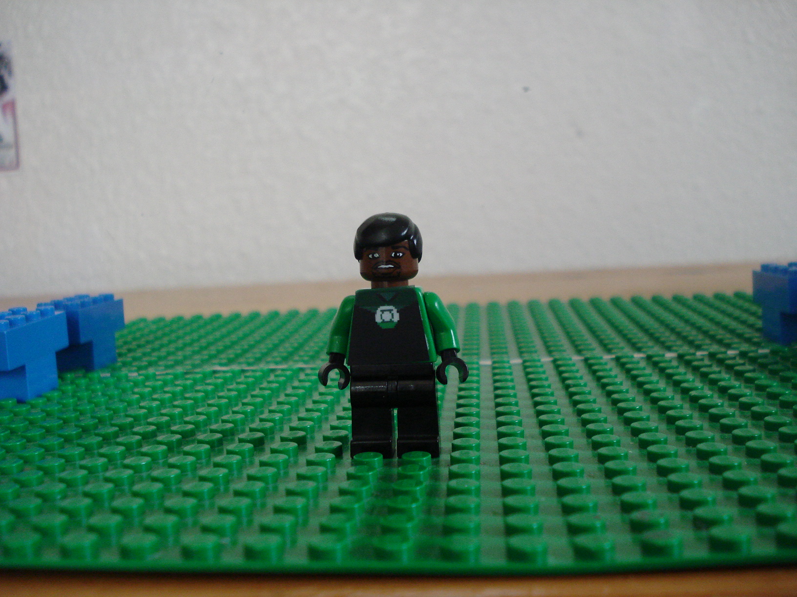 justiceleagueminifigs_005.jpg