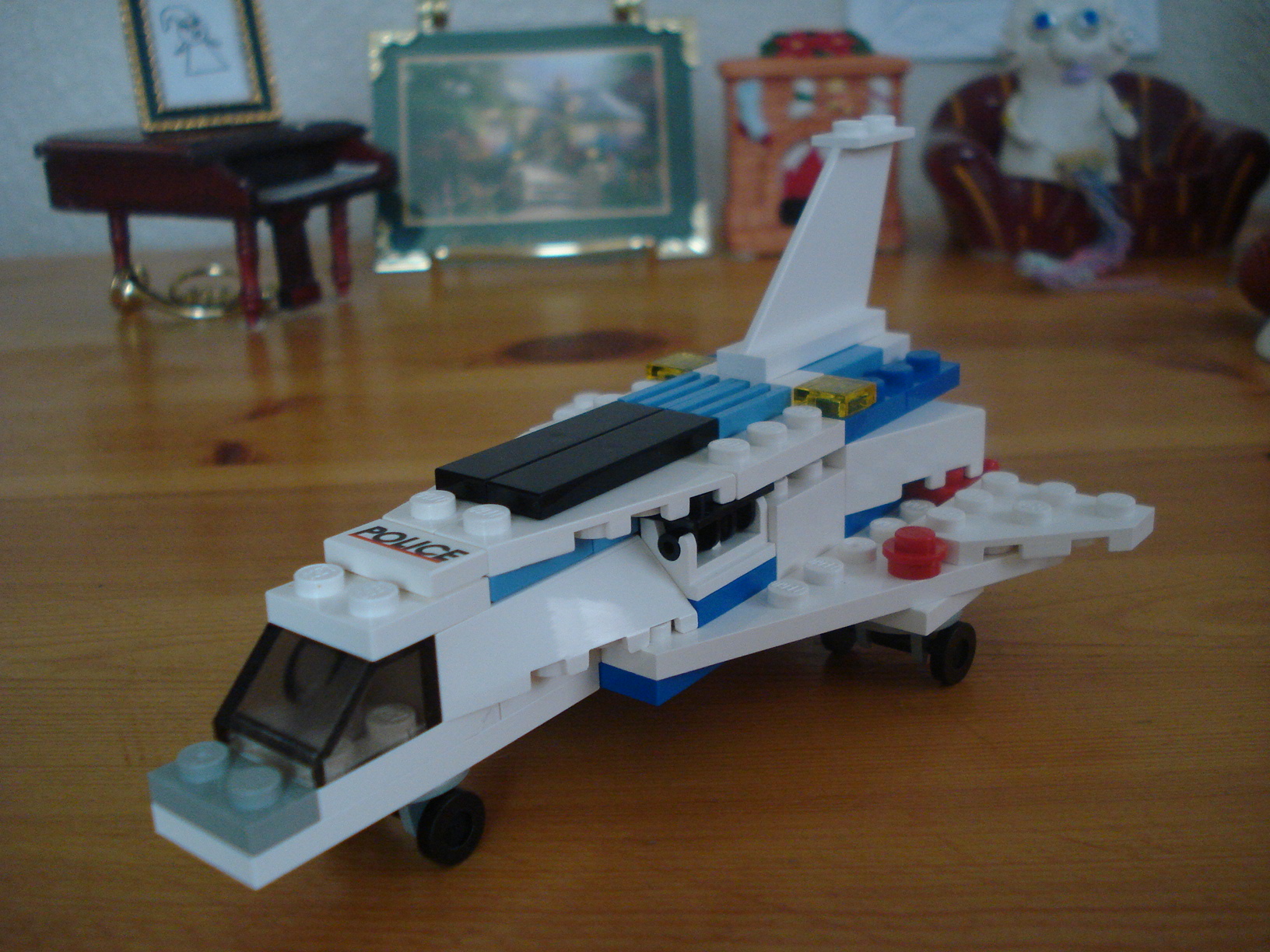 policespaceshuttle_003.jpg