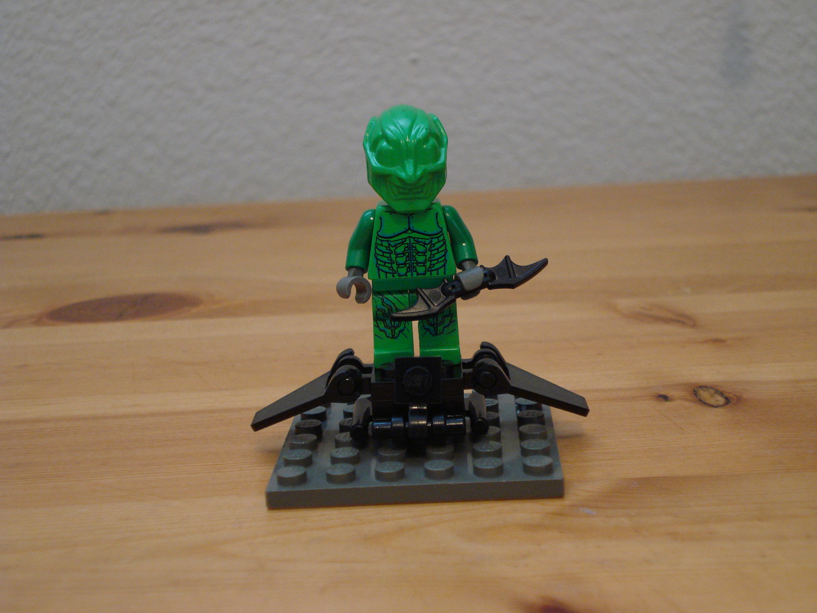 green-goblin-and-his-glider.jpg