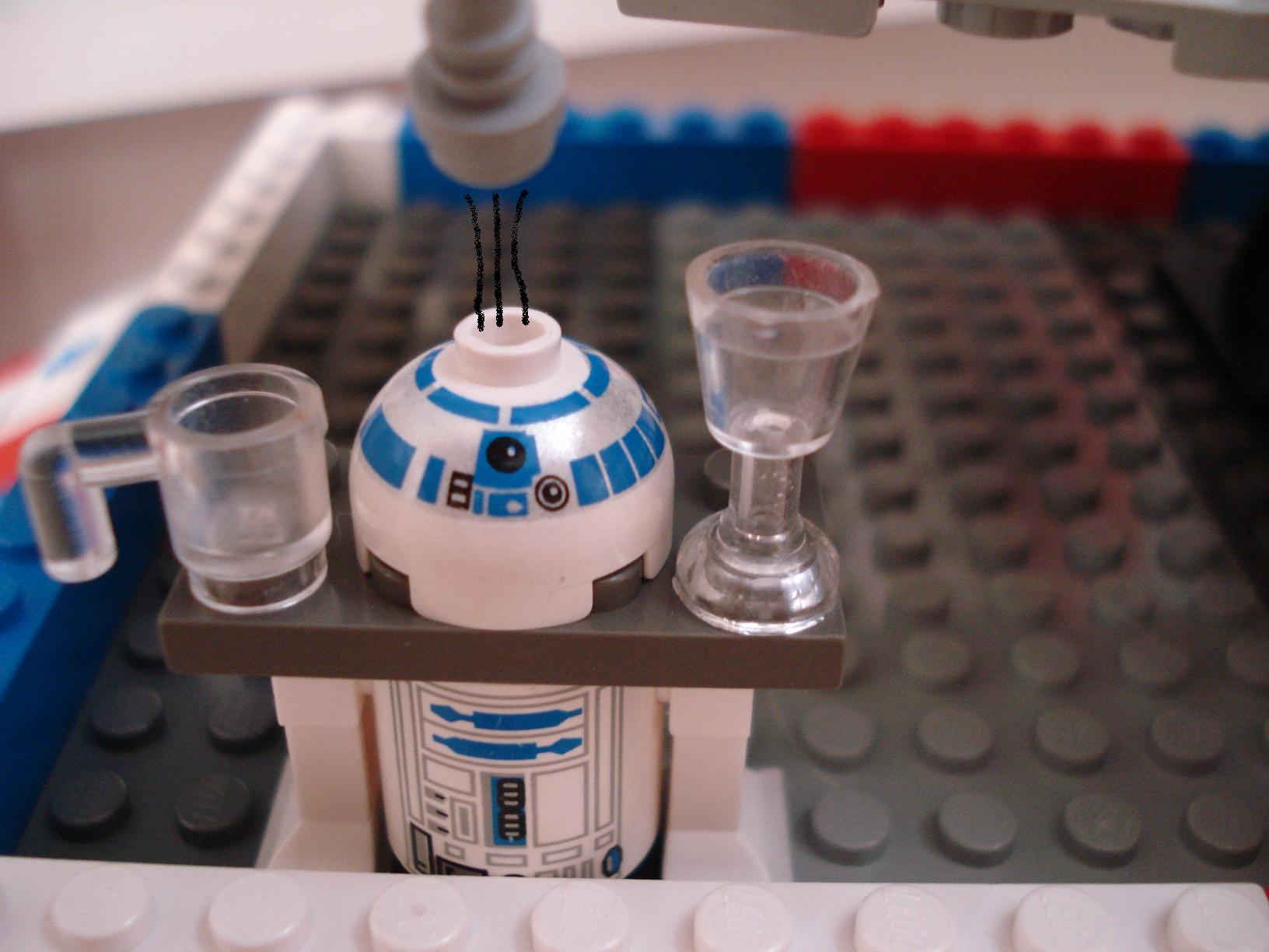 c_r2-d2_shoots_out_lightsaber.jpg
