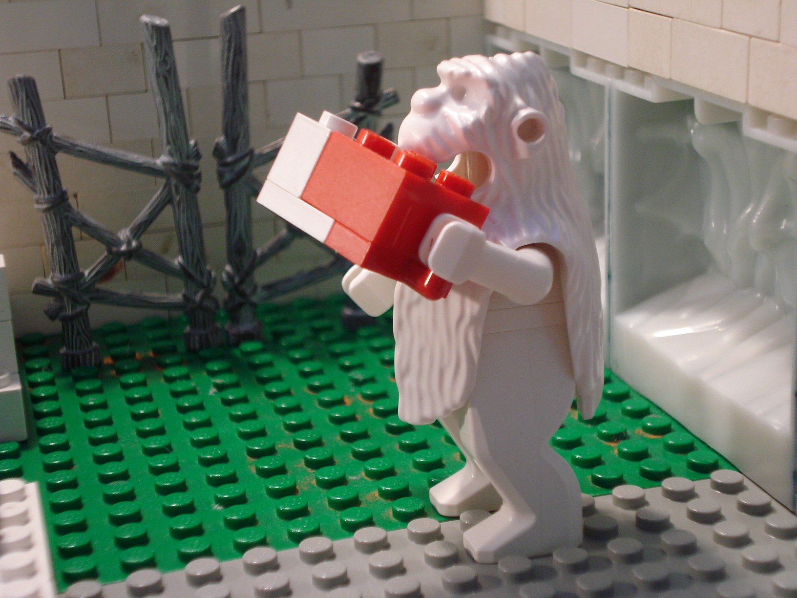 c_wampa_eating.jpg