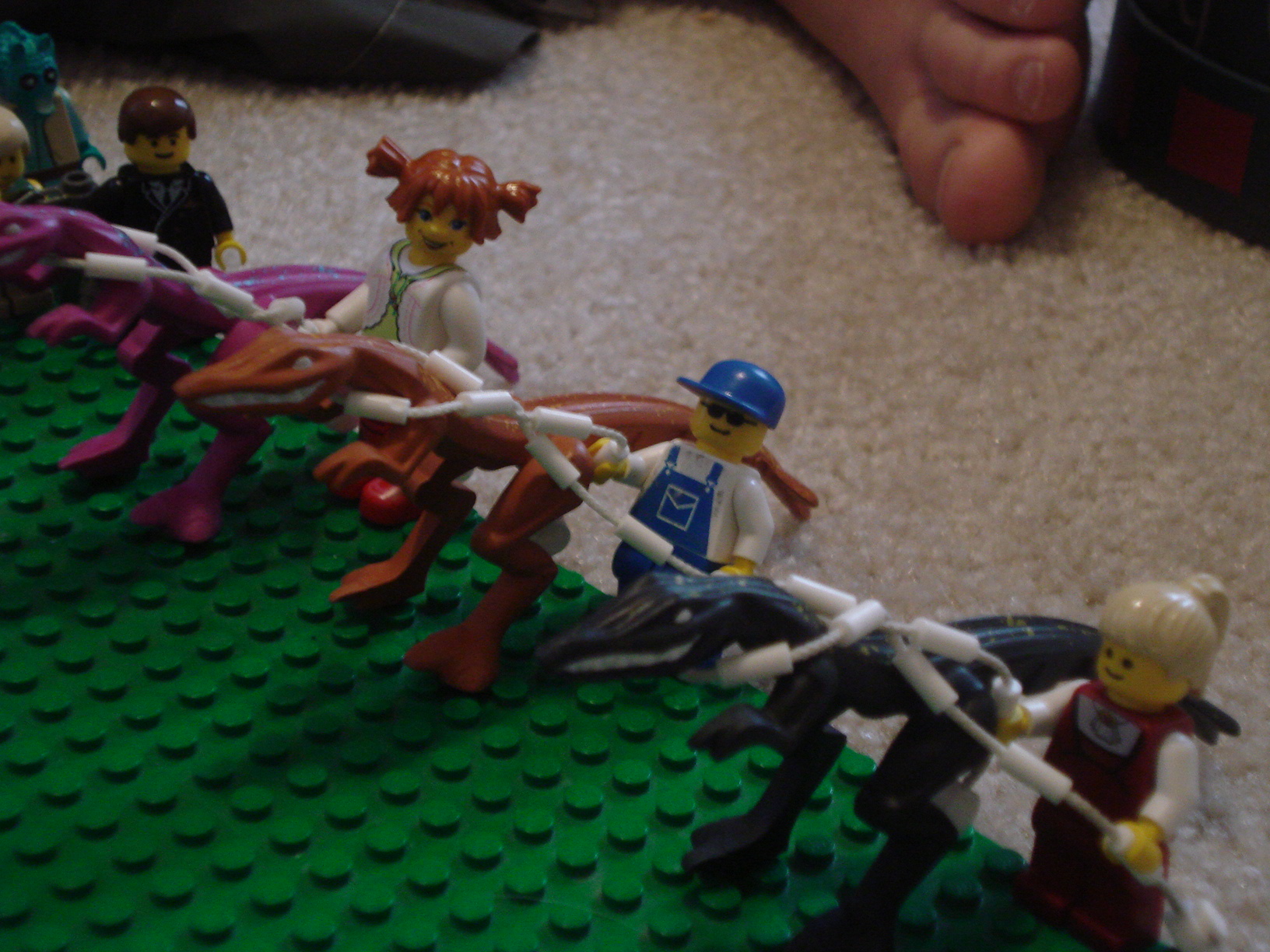 velociraptorrace_003.jpg
