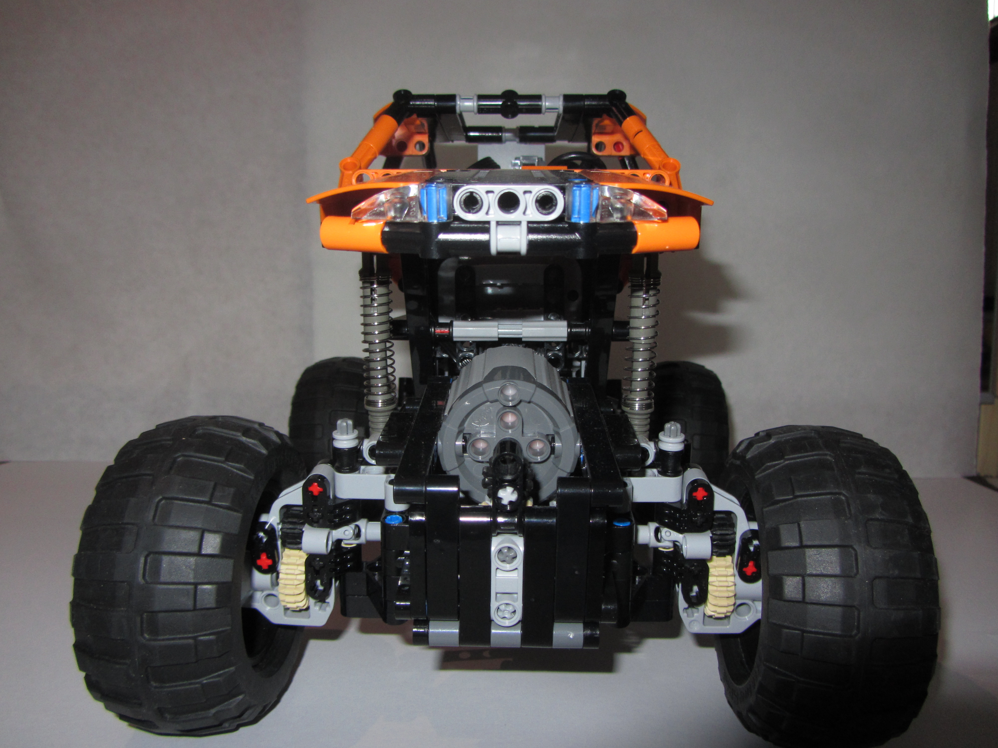 lego_technic_rock_crawler_025.jpg
