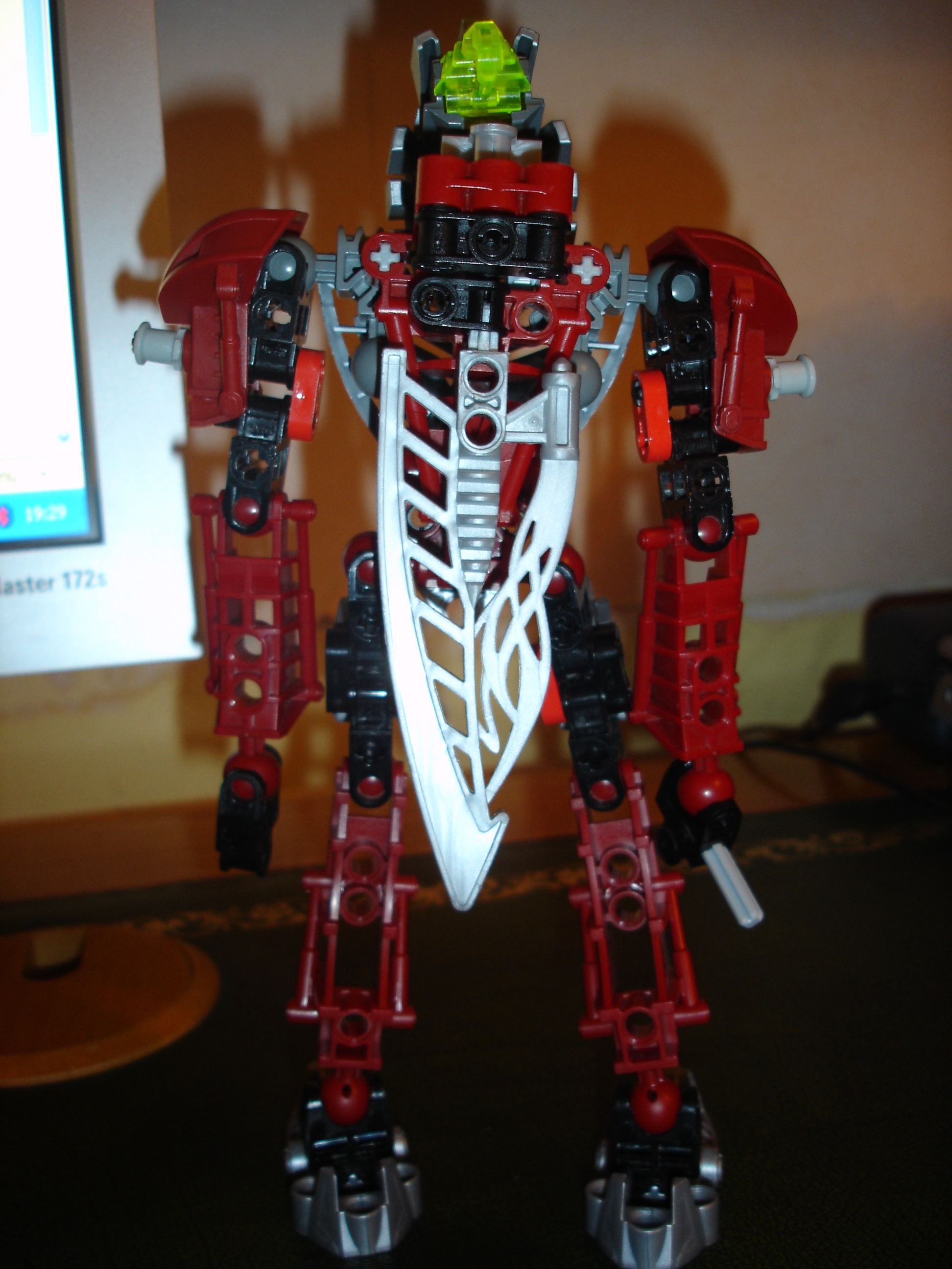callums_bionicle_004.jpg