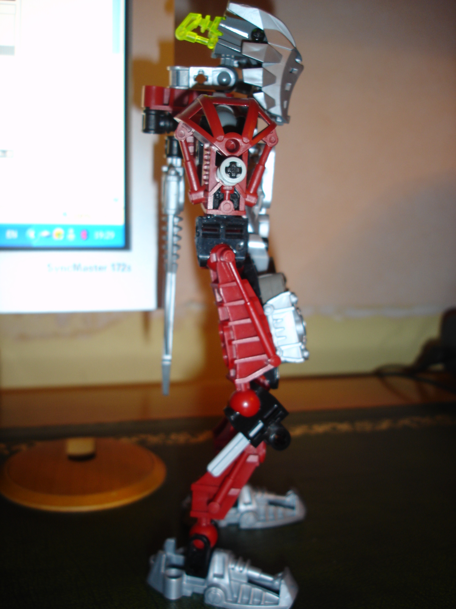 callums_bionicle_005.jpg