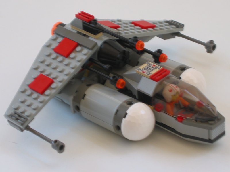 x-21_speeder_abovefrontleftside.jpg