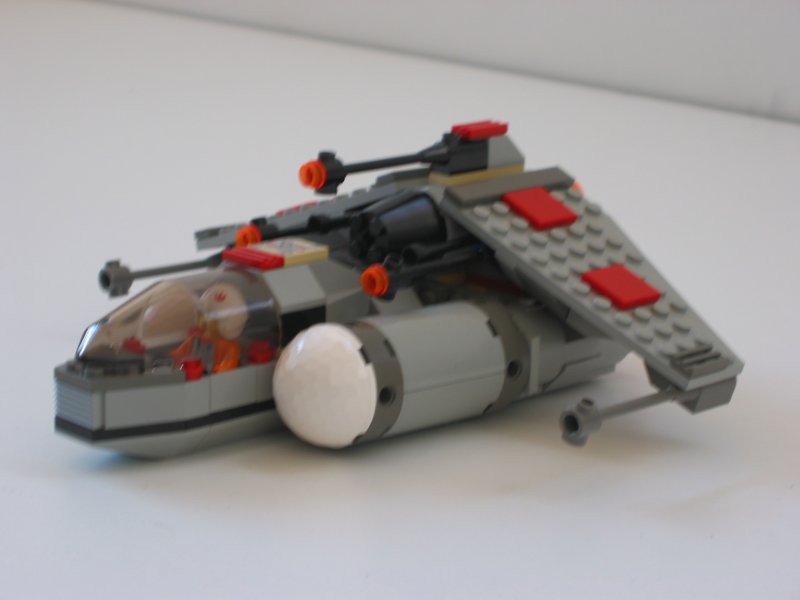 x-21_speeder_abovefrontside.jpg