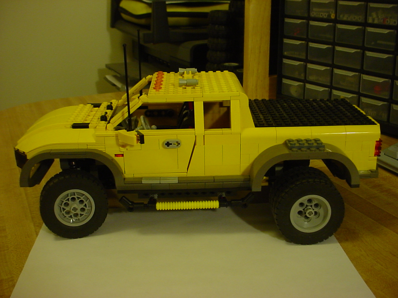 4404_dually_truck_1.jpg