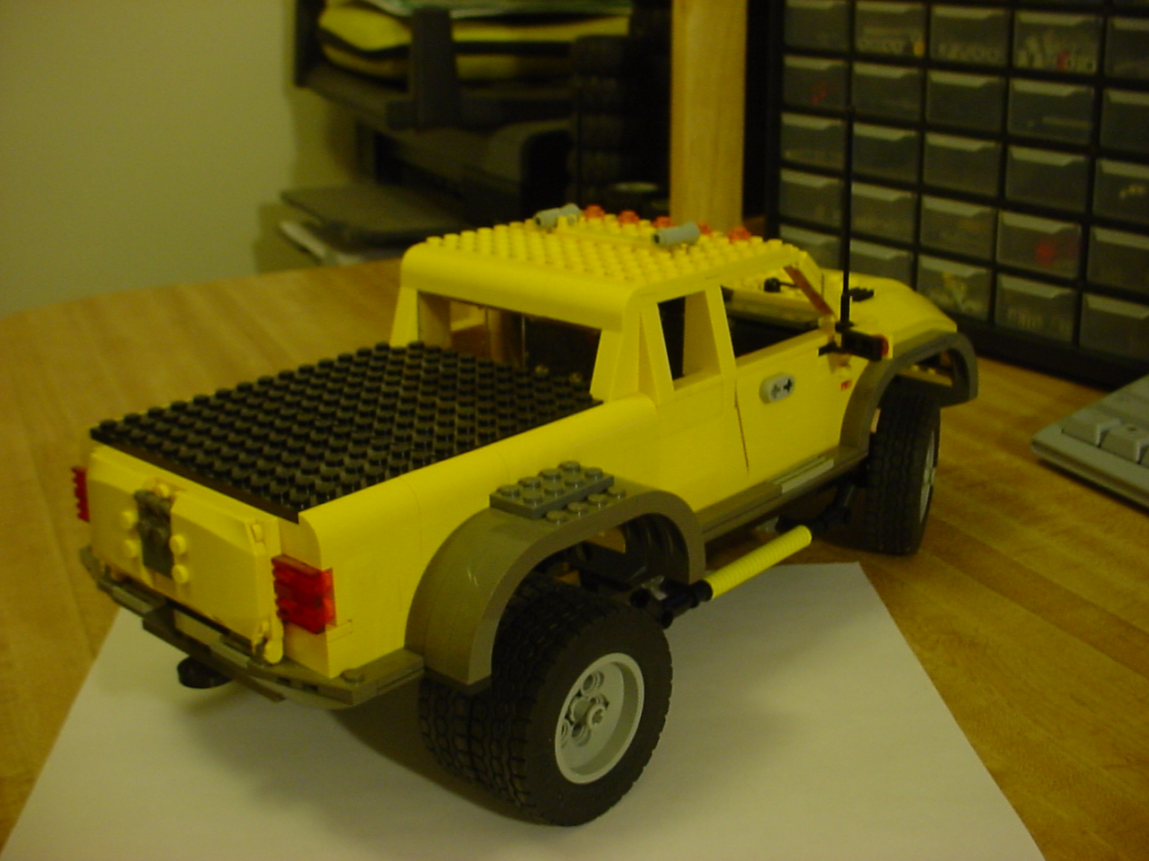 4404_dually_truck_4.jpg