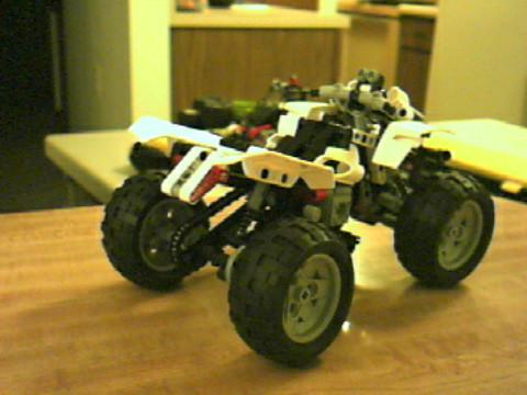 white_four_wheeler__atv_2.jpg