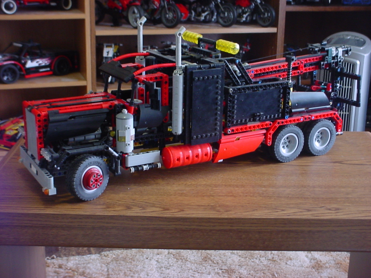 red_and_black_8285_3.jpg