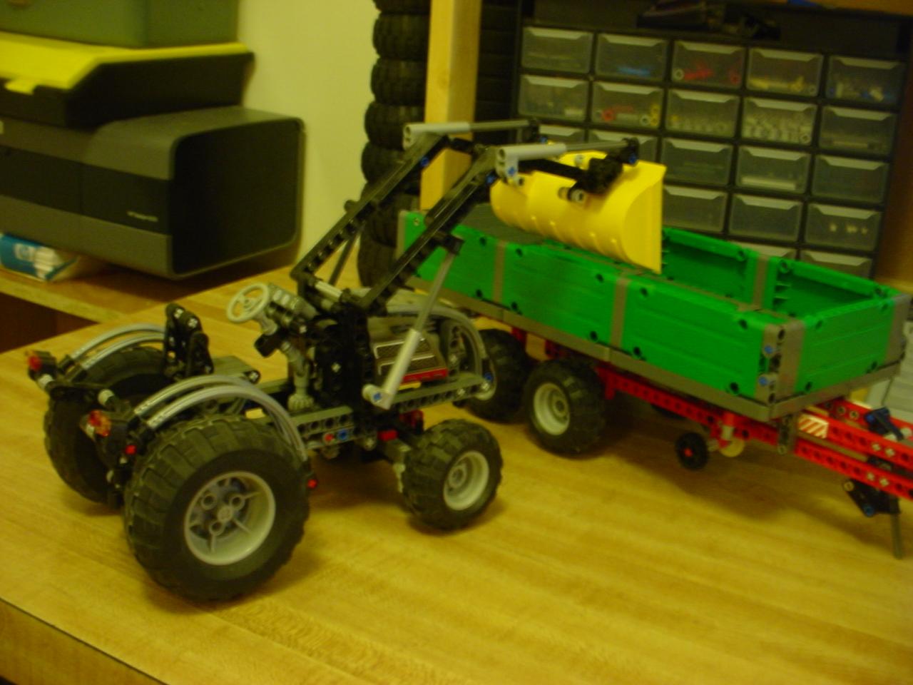 tractor_with_bucket_attachment_2.jpg