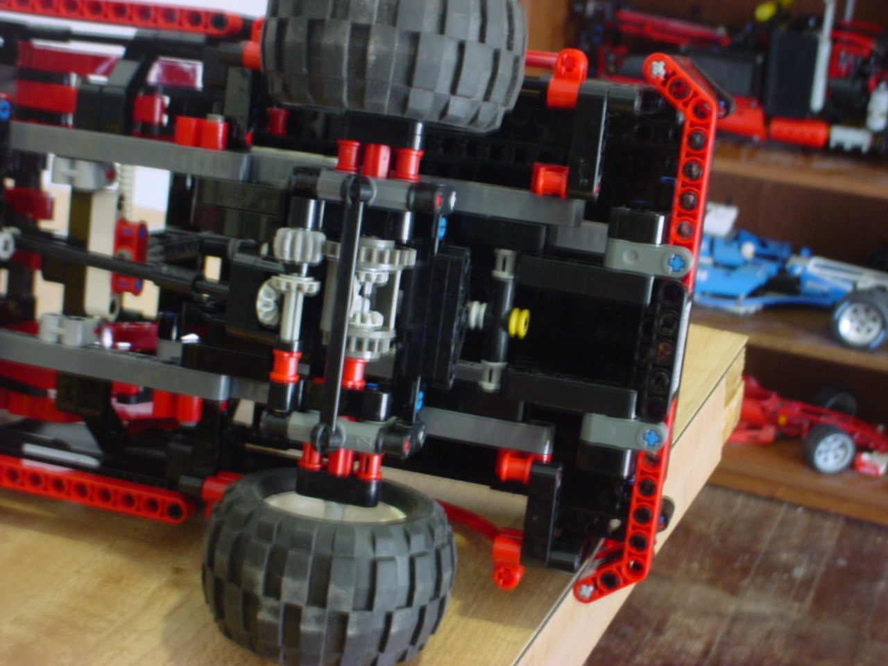lifted_nitro_truck_4.jpg