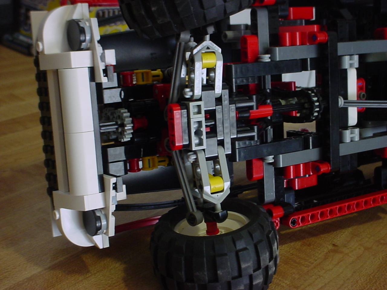 lifted_nitro_truck_5.jpg