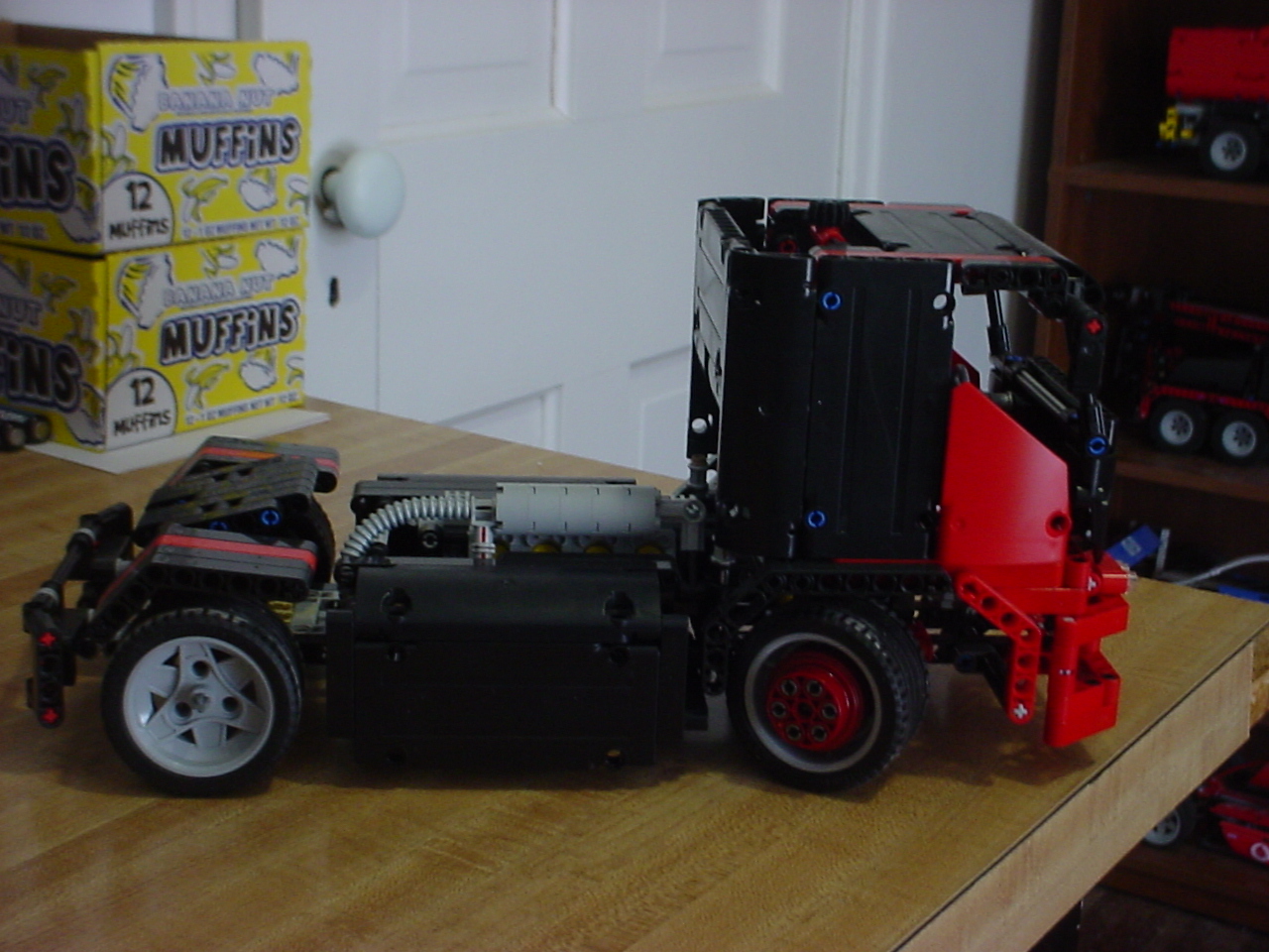 modified_racing_semi.jpg