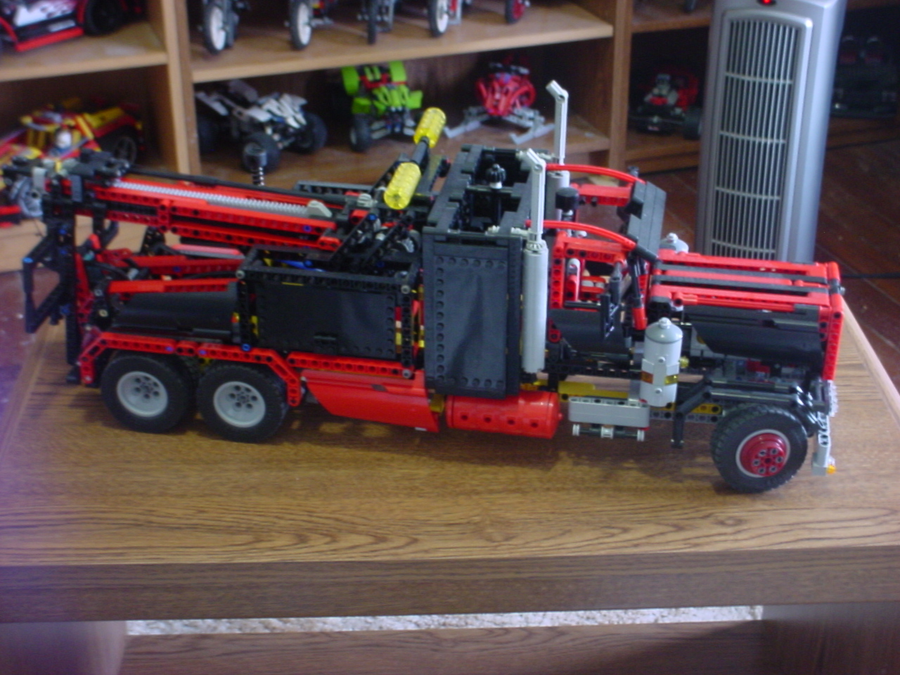 red_and_black_8285_1.jpg