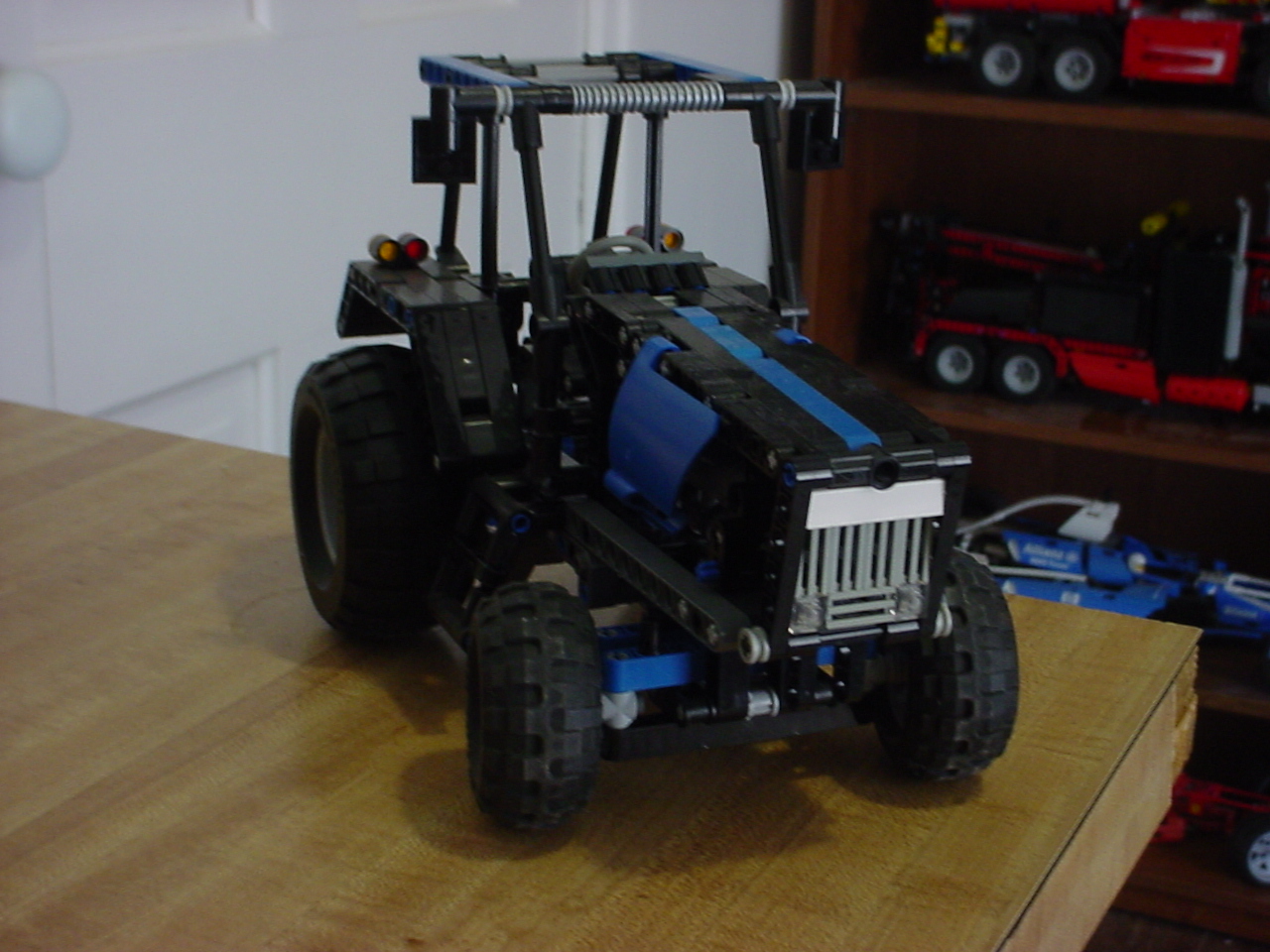 blue_tractor_1.jpg