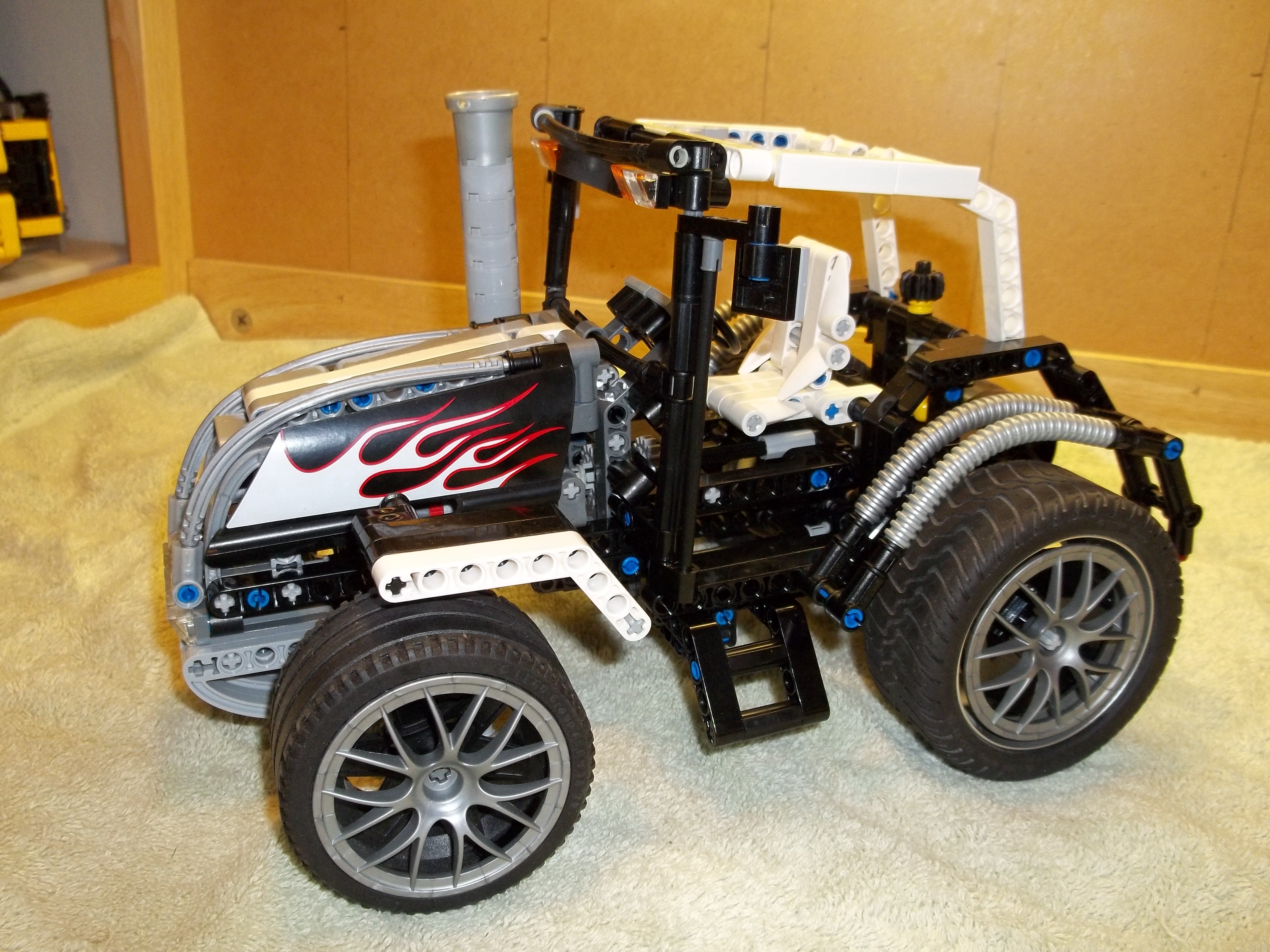 lowride_tractor_1.jpg