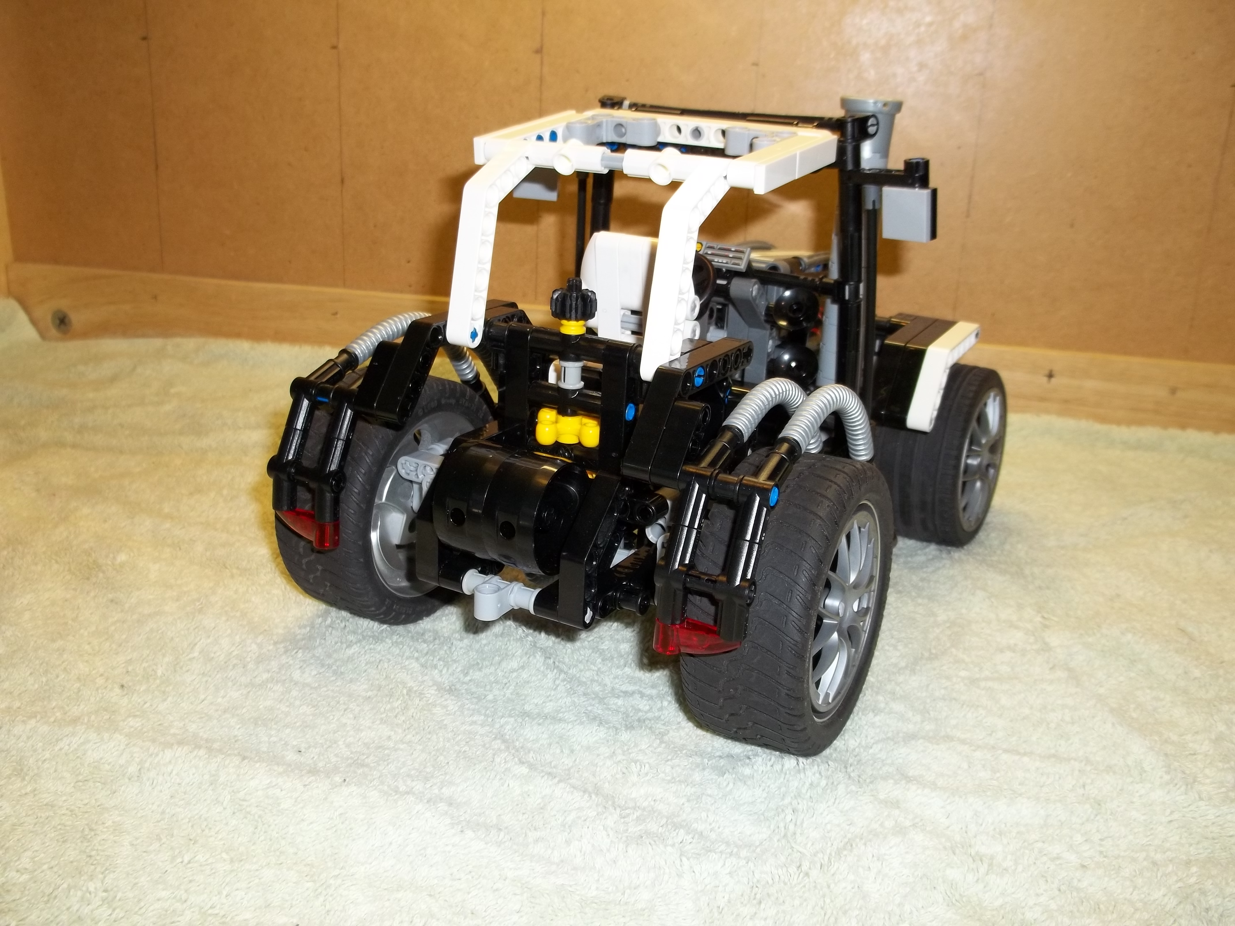 lowride_tractor_3.jpg