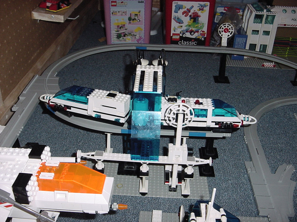 monorail3.jpg