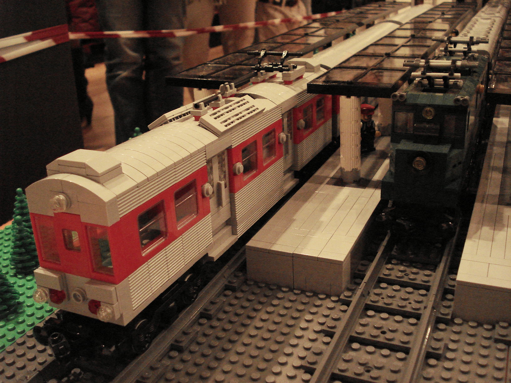 825-trains.jpg