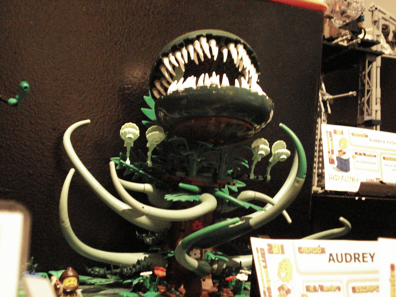 544-audrey_ii.jpg