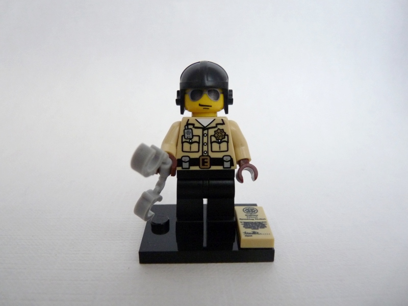 6minifig.jpg