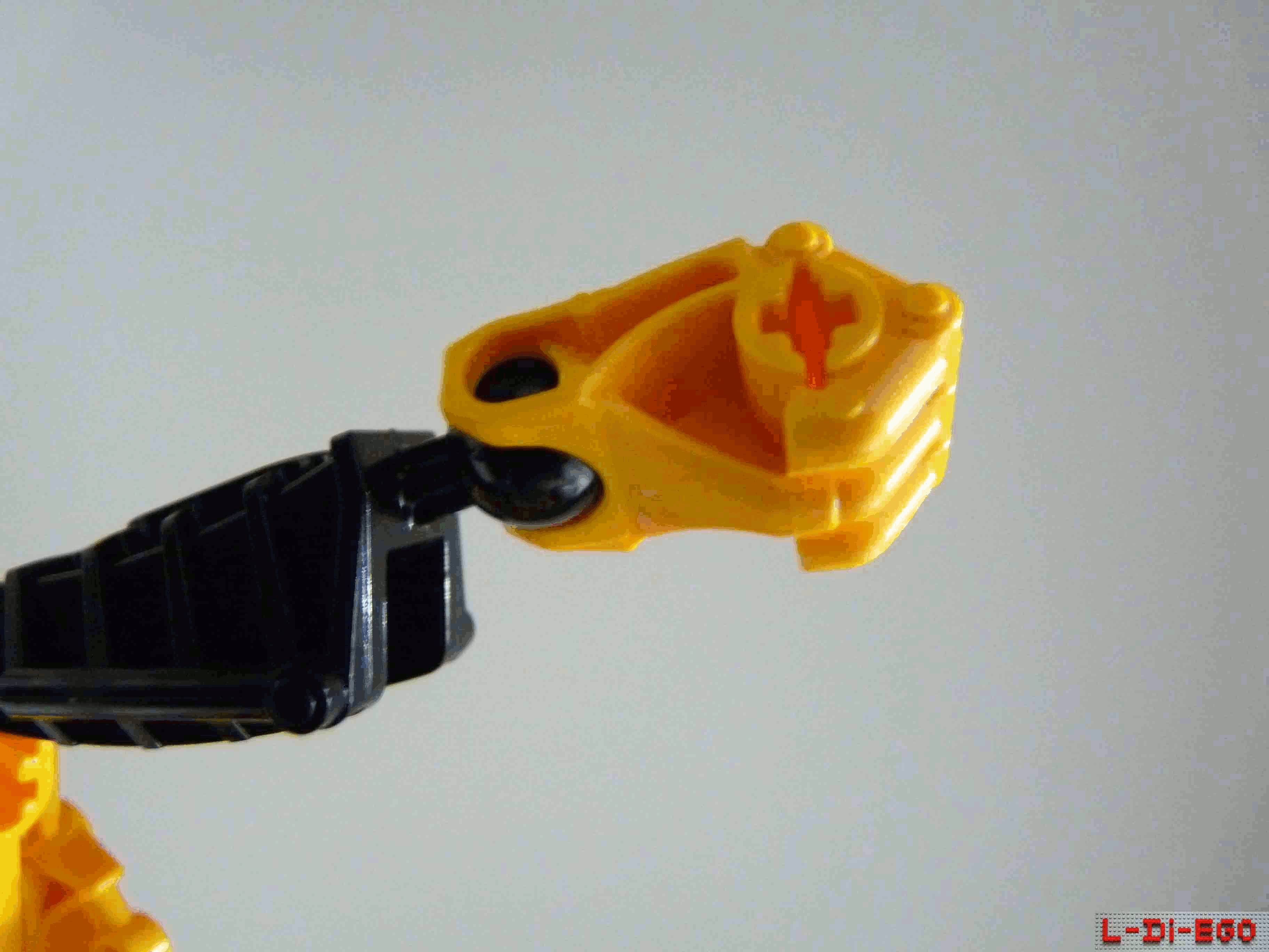 p1000938_c.gif