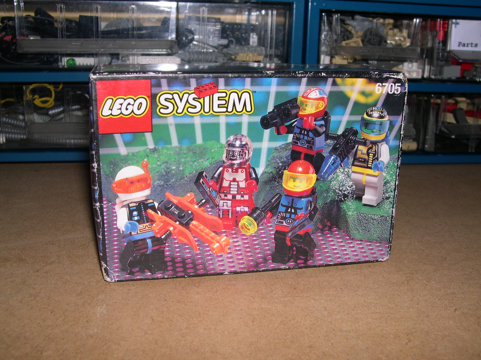 set6705001.jpg