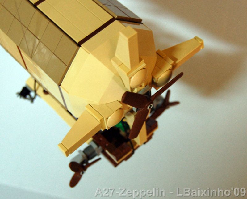 a27zeppelin09.jpg