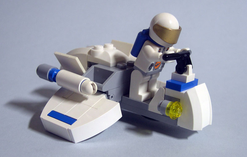 whitespeeder002.jpg