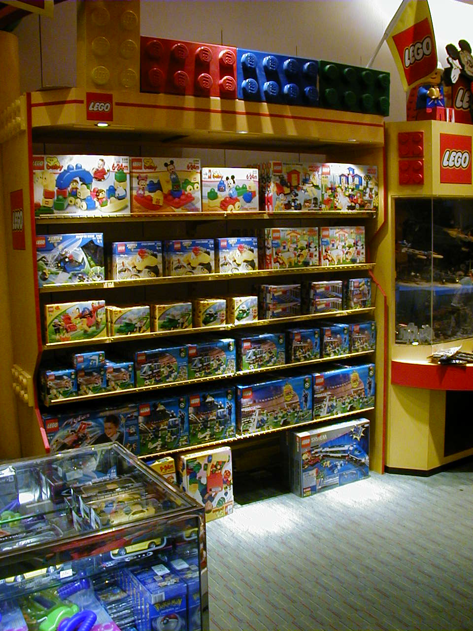 ph-santa-fe-lego-shop2.jpg