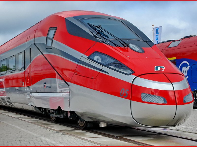 frecciarossa1000-02.jpg