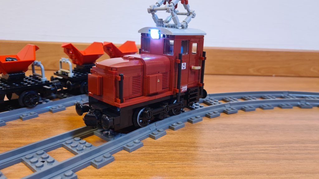 qaz51119-007.jpg