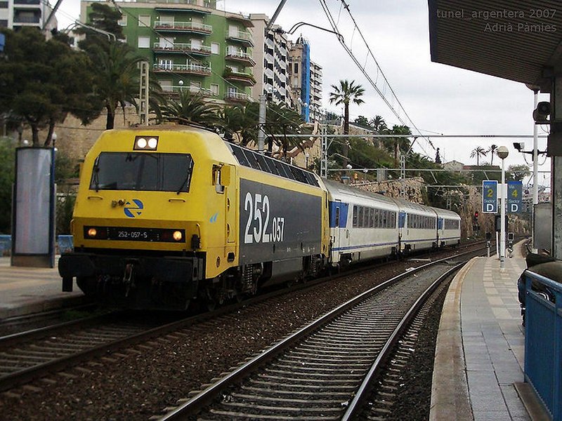 renfe252-022.jpg